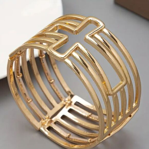 Cross stretch bracelet - Picture 4 of 12